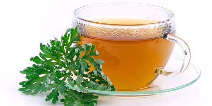 Wormwood soup treats fungus between toes